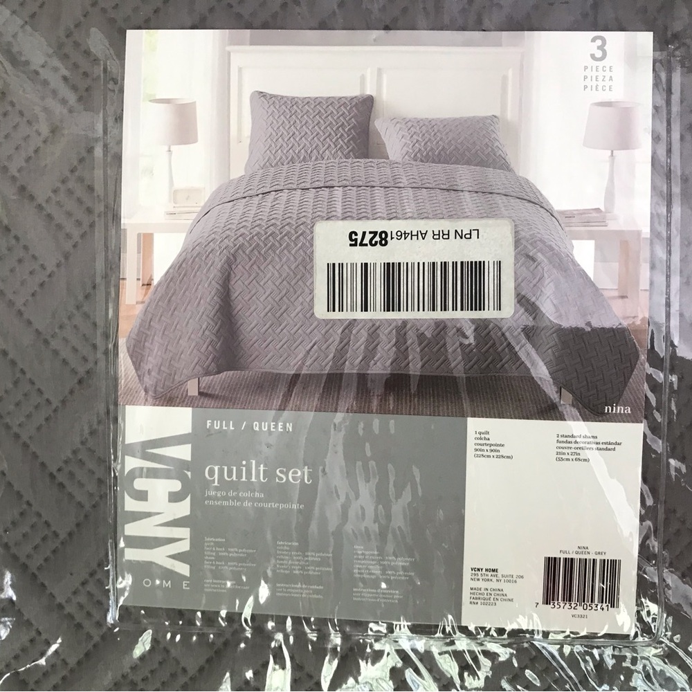 VCNY Full/Queen NWT 3-piece Gray Quilt Set
